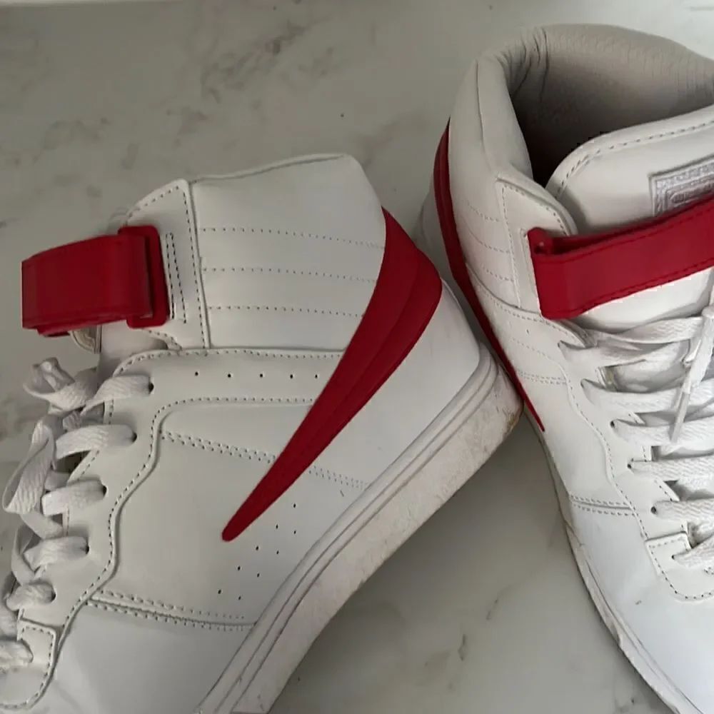 Fila sneakers EUC  - Picture 3 of 7